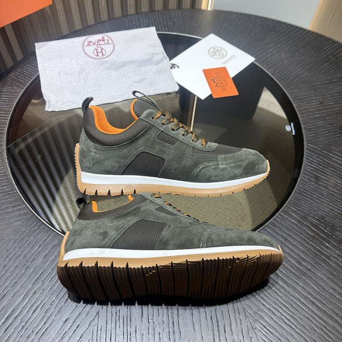 H**me5 snekaers hm052