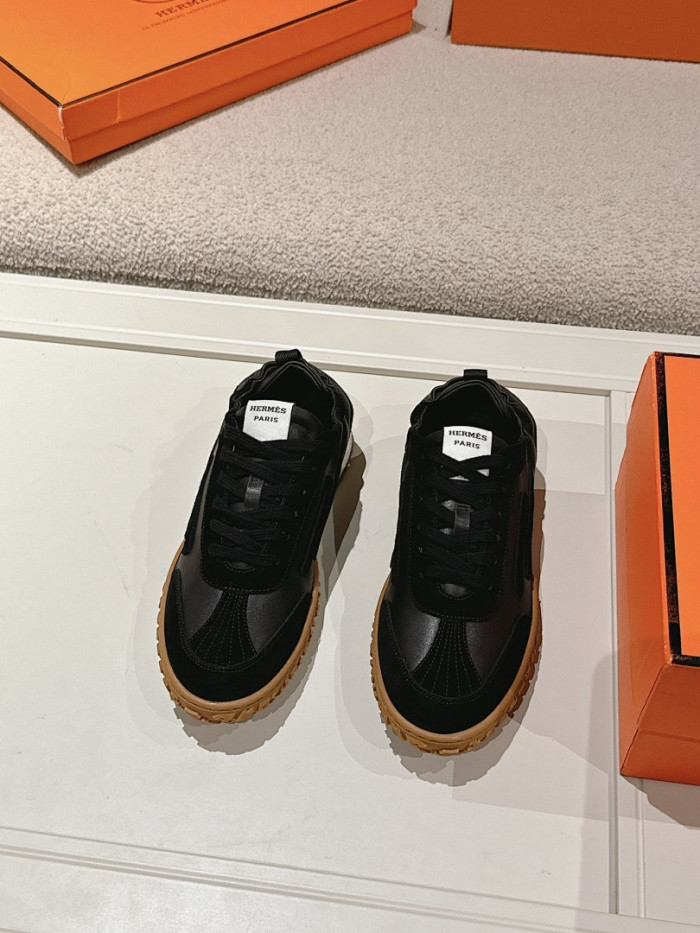 H**me5 snekaers hm096